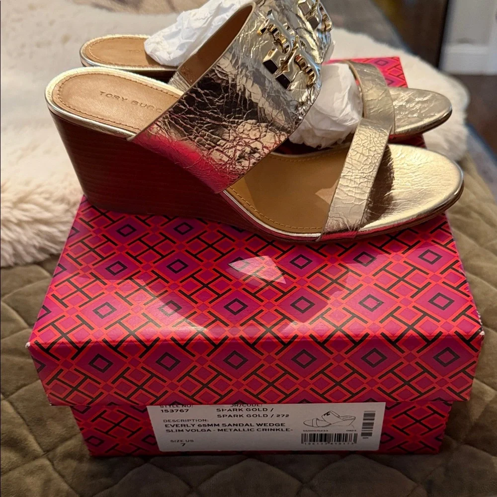 Tory Burch Metallic Gold Crinkle Slide Wedges - Picture 2 of 4